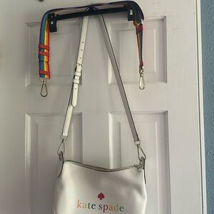 A crosbody medium bag